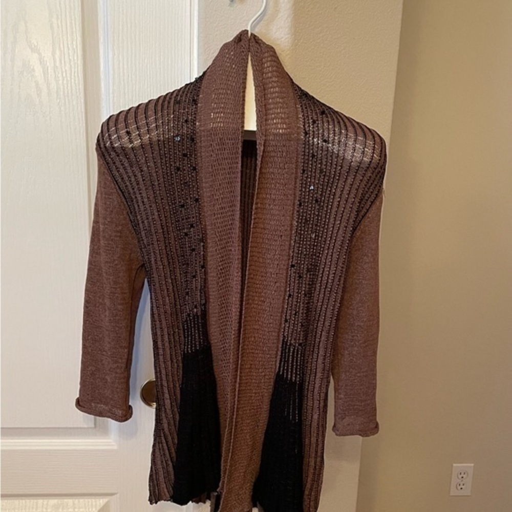 Taupe & black open front sweater. NWOT